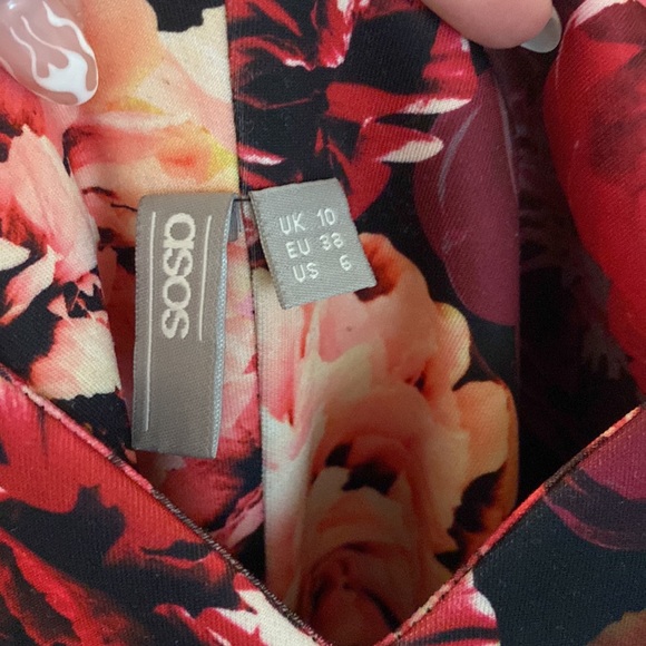 ASOS floral print scuba body on dress - Picture 2 of 3